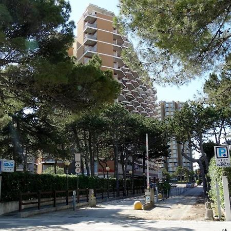 Splendido Attico, Piscina E Vista Mare Apartman Lignano Sabbiadoro Kültér fotó