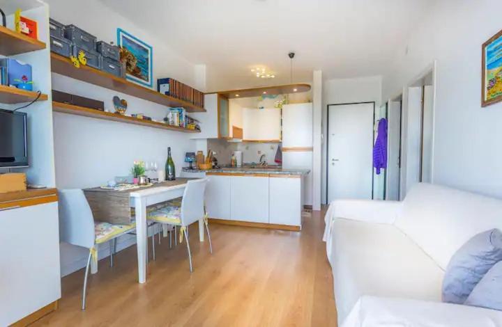 Splendido Attico, Piscina E Vista Mare Apartman Lignano Sabbiadoro Kültér fotó