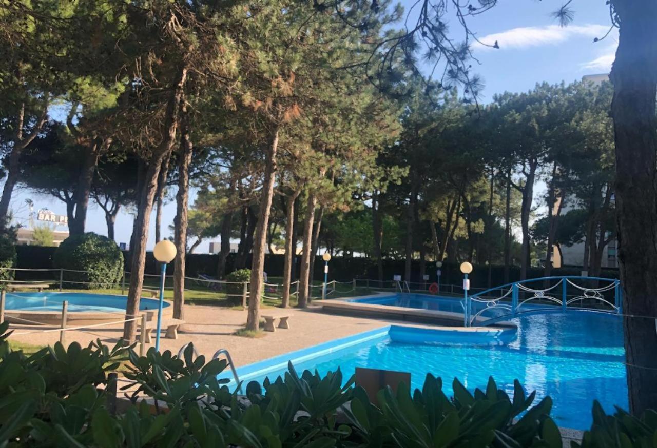 Splendido Attico, Piscina E Vista Mare Apartman Lignano Sabbiadoro Kültér fotó